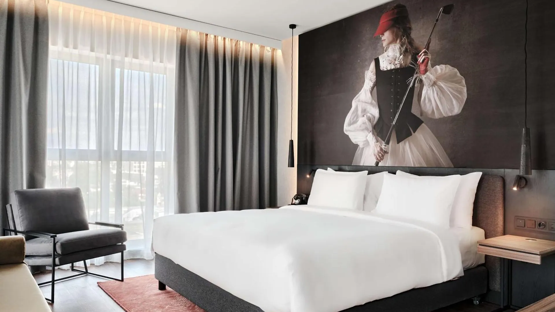 Radisson Red Hotel & Radisson Red Apartments, Krakow