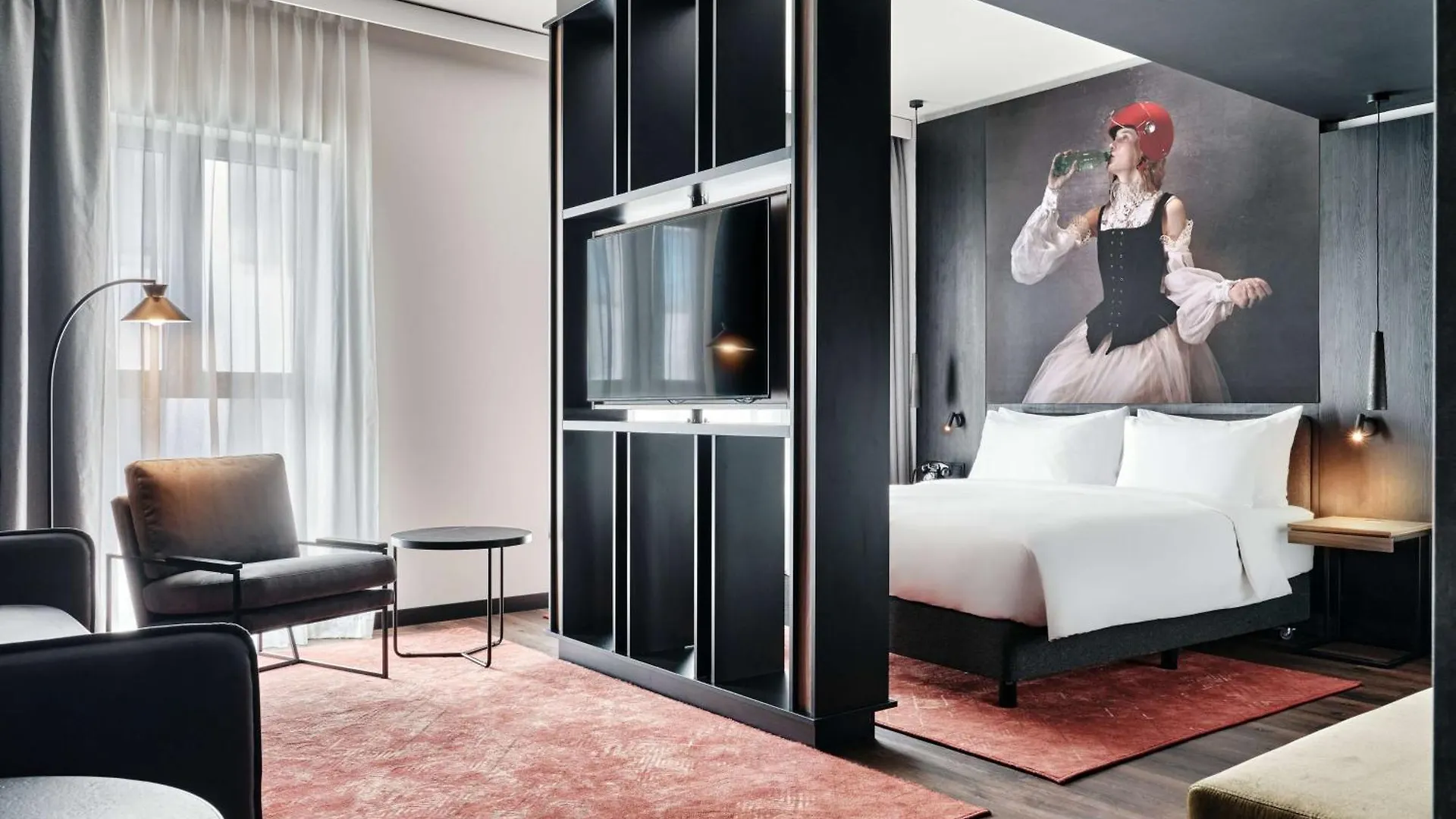 Radisson Red Hotel & Radisson Red Apartments, كراكوفيا
