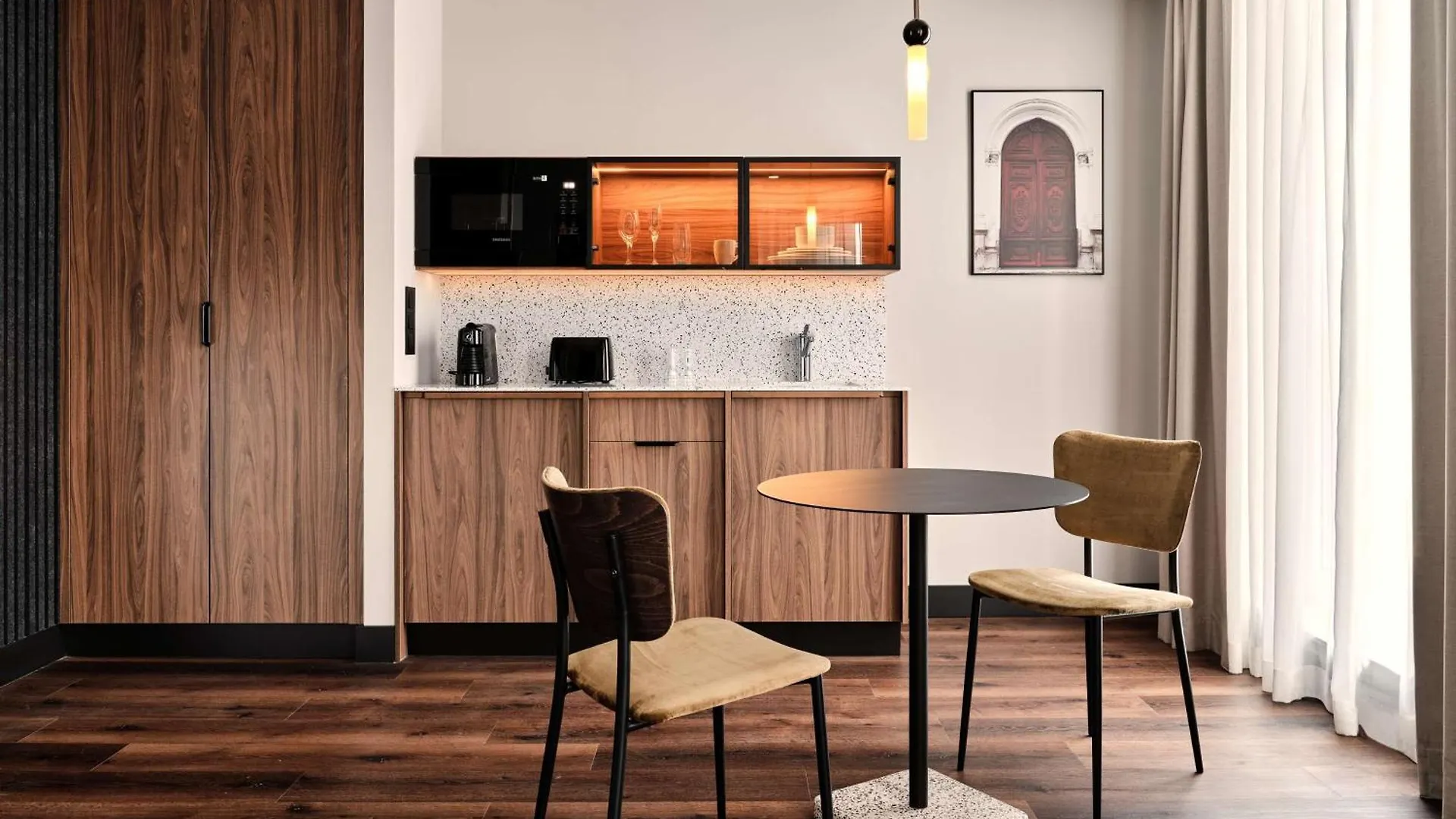 Radisson Red Hotel & Radisson Red Apartments, كراكوفيا 4*,  بولندا