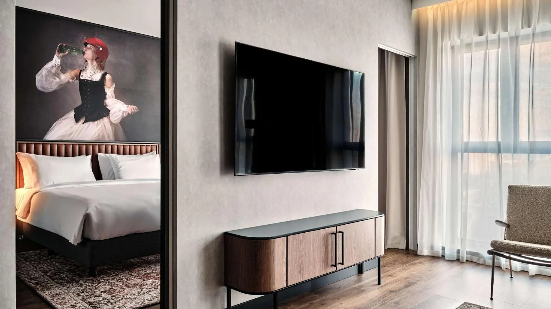 Radisson Red Hotel & Radisson Red Apartments, كراكوفيا