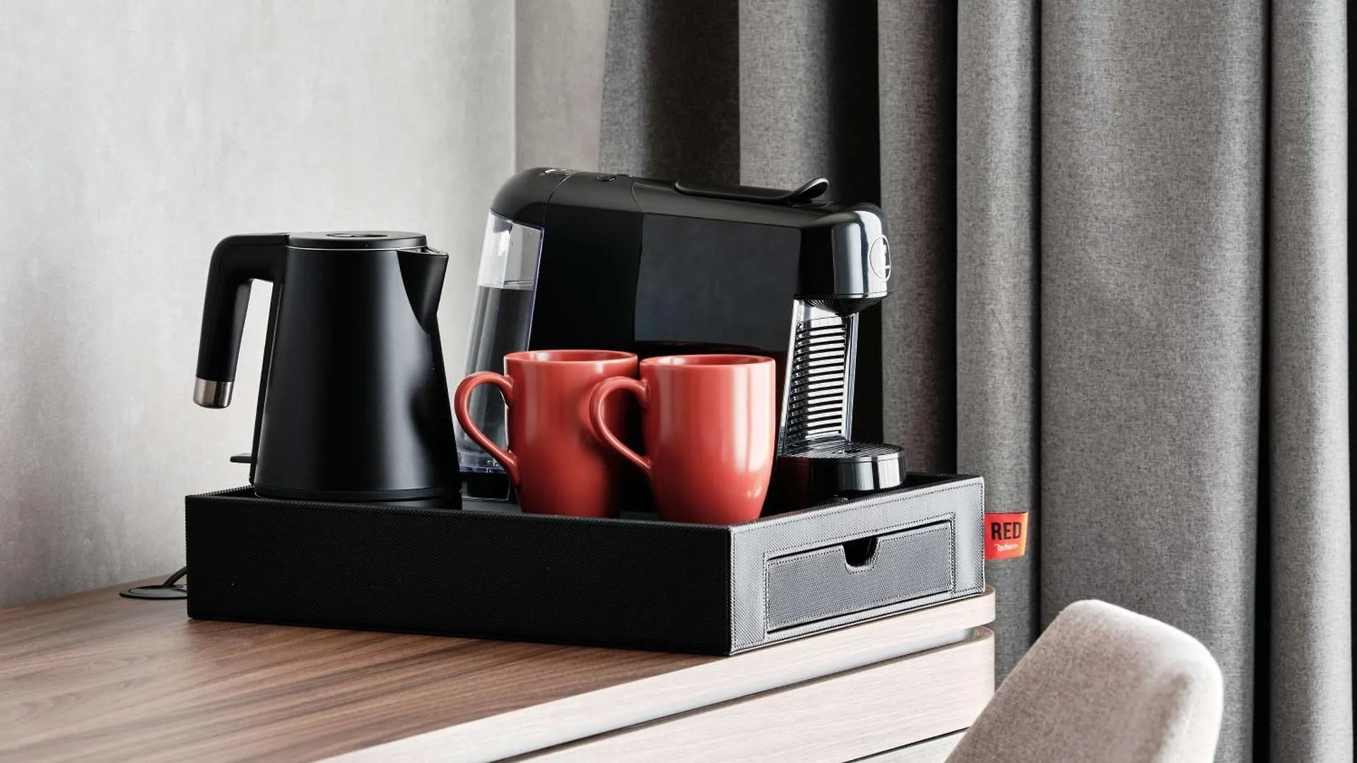Radisson Red Hotel & Radisson Red Apartments, クラクフ