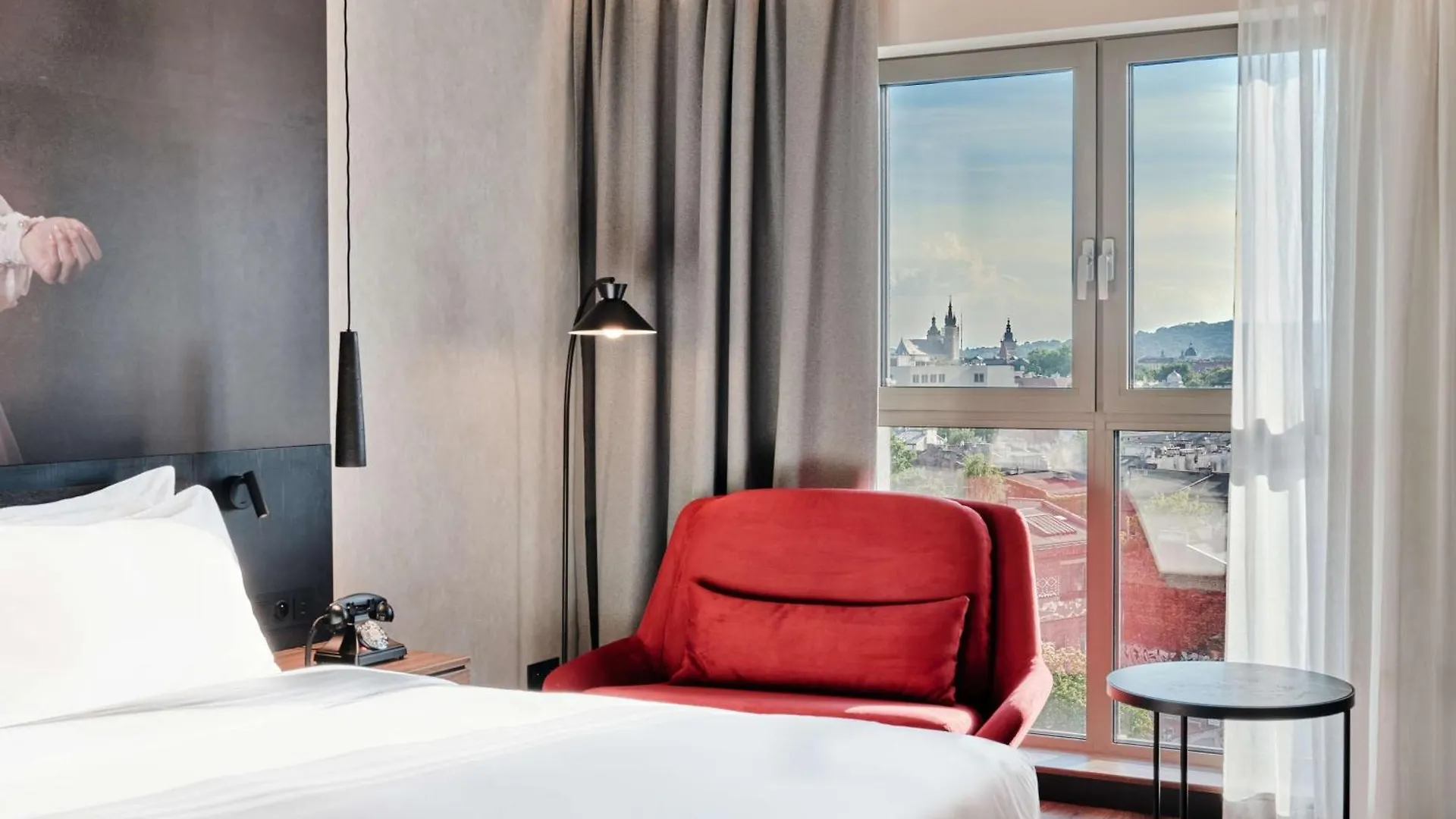 Radisson Red Hotel & Radisson Red Apartments, クラクフ