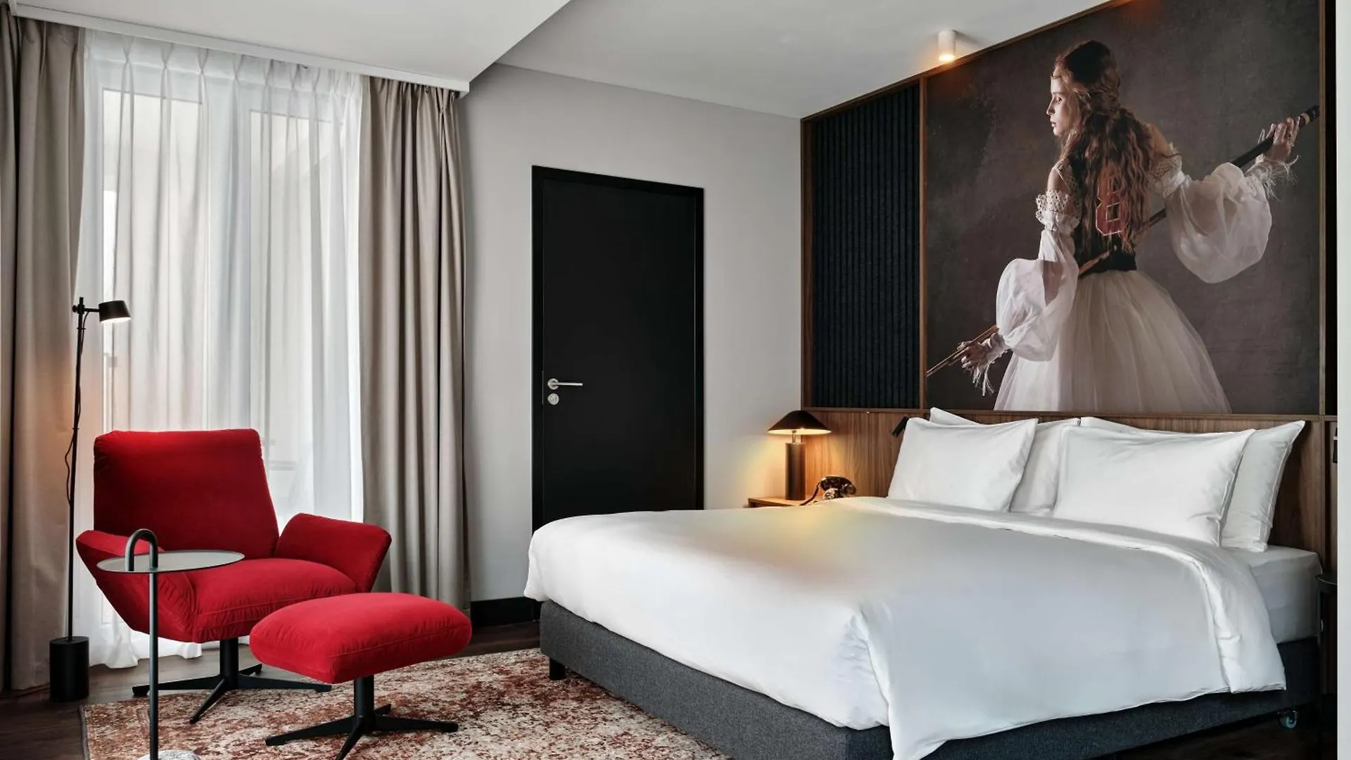 Radisson Red Hotel & Radisson Red Apartments, Krakow